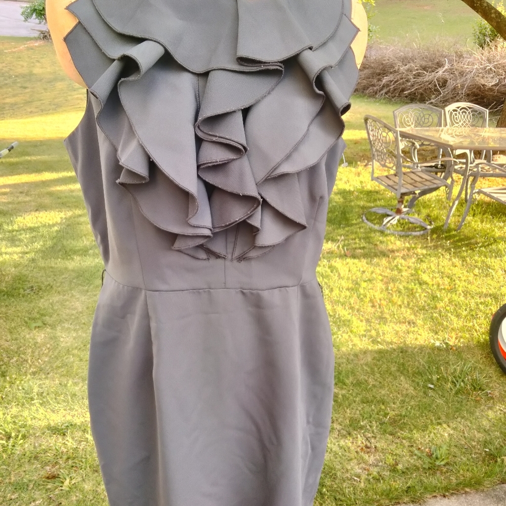 Spense Gray Sleeveless dress ruffled top portion Zipper back Size 10